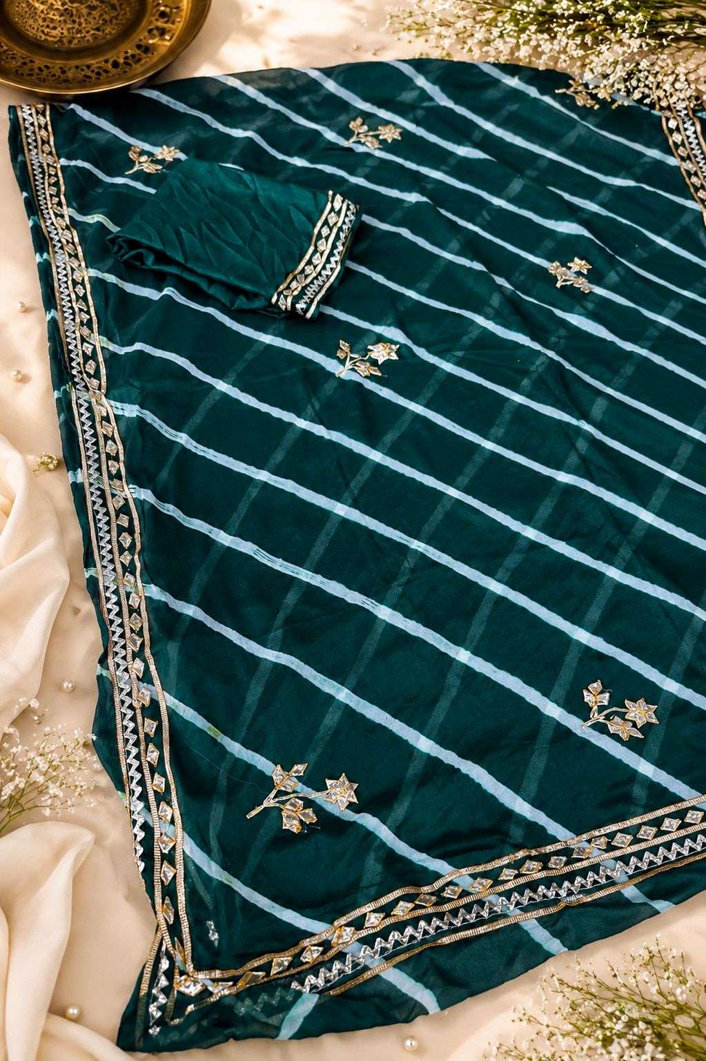 Lahariya Chinon Kachi Gotta Saree