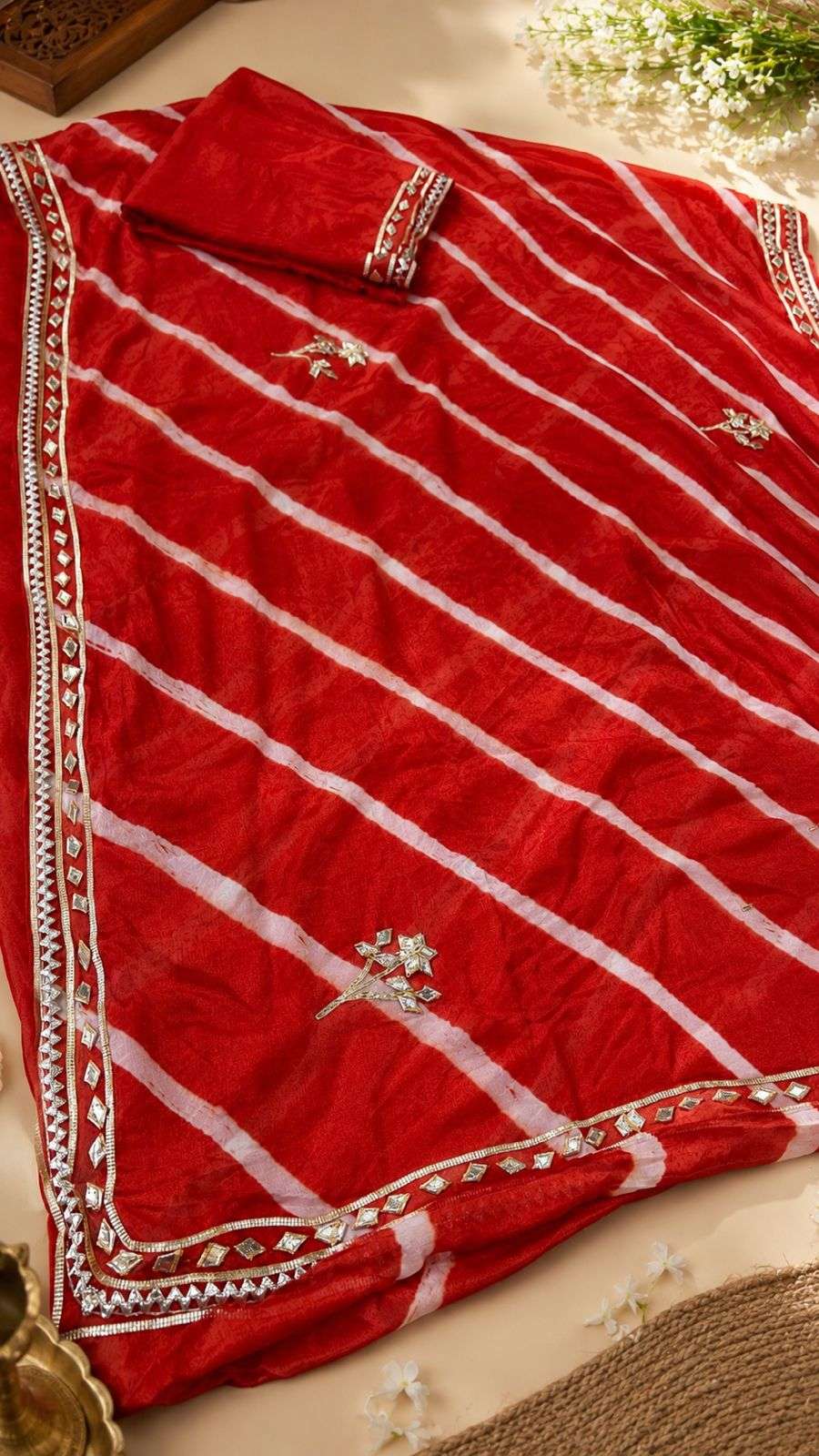 Lahariya Chinon Kachi Gotta Saree